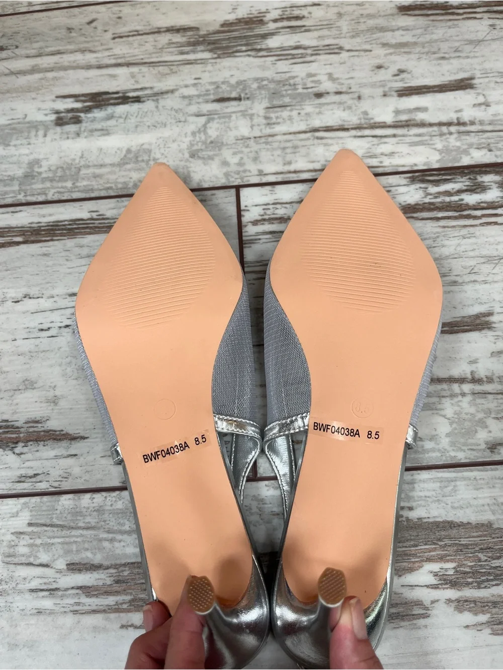 Newbella Womens 8.5 Silver Mesh Pointed Toe Slingback Heels 3